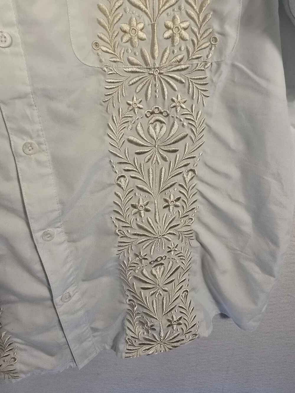 Magellan Fishgear White Embroydered Guayabera S Sleeve Poly Shirt. Mens L - Picture 7 of 13